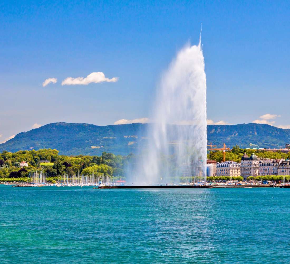 Tours en bus hop-on hop-off à Genève, Suisse – Bus à toit ouvert, attractions principales et annulation gratuite en 2025